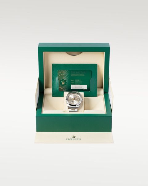 Rolex Oyster Perpetual 124300